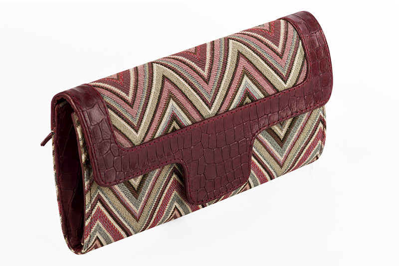 Fuschia pink, burgundy red and gold women's dress handbag, matching pumps and belts. Front view - Florence KOOIJMAN